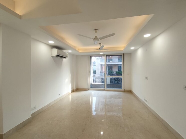 Room, safdarjung development area 4 Bedroom 2500 Sq.Ft. Apartment In Safdarjung Development Area Delhi 8825317