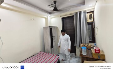 Living Room in 2 BHK Builder Floor at Abul Fazal Enclave Part 1 – for Sale