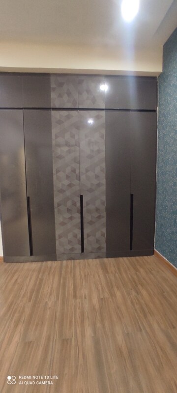 Room in 3 BHK Builder Floor at Motia Blue Ridge, Dhakoli – for Rent