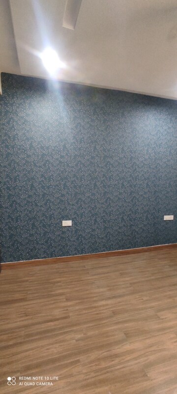 Furnished Amenities in 3 BHK Builder Floor at Motia Blue Ridge, Dhakoli – for Rent