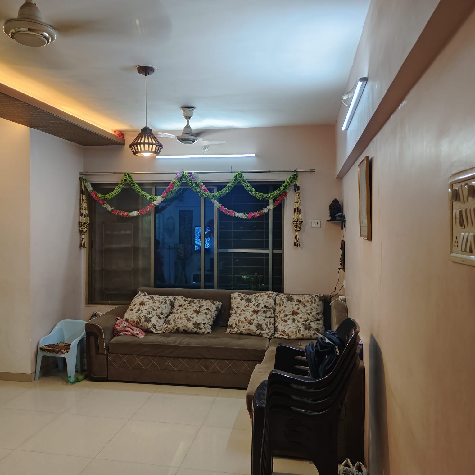 2 BHK 1000 Sq.Ft. Apartment in Sandstone CHS Ltd