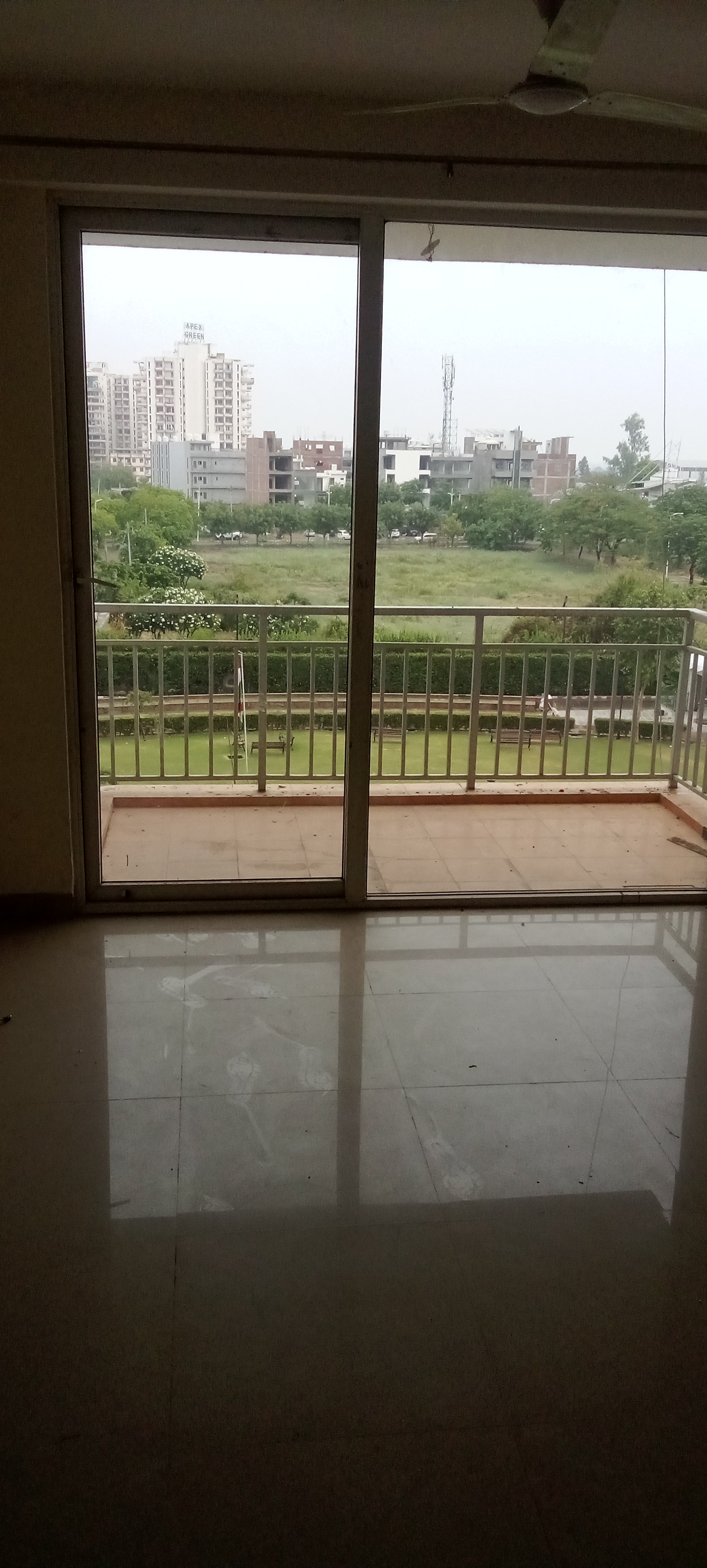 3 BHK Apartment For Rent in Parker White Lily