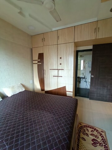 Bedroom in 2 BHK Apartment at Shree Vallabh Apartment Malad, Malad West – for Rent