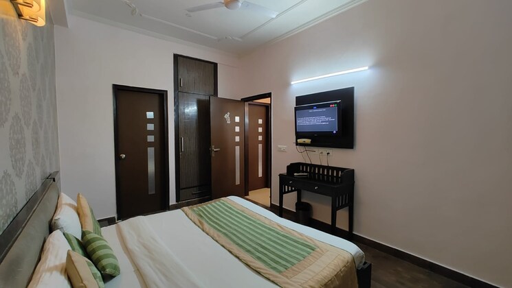 Bedroom, dda-rosewood-apartments 3.5 Bedroom 2200 Sq.Ft. Apartment In Vasant Kunj Delhi 8825559
