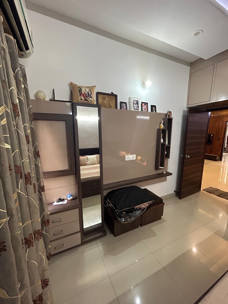 Room, greater mohali 3 Bedroom 1250 Sq.Ft. Apartment In Greater Mohali Mohali 8825766