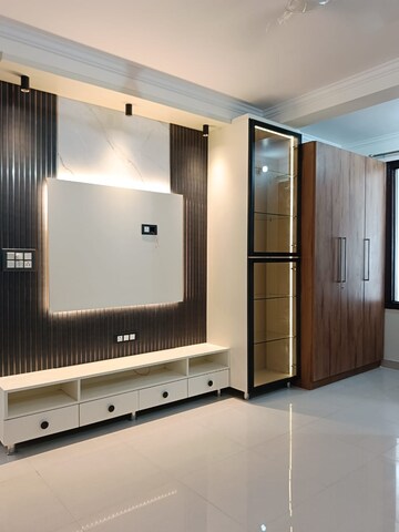 Room in 3 BHK Builder Floor at Kohli One Malibu Town, Sector 47 – for Rent