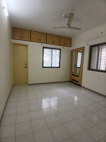 Bedroom in 3 BHK Apartment at Darga Road – for Rent