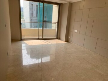 Room in 3 BHK Apartment at Defence Colony – for Rent