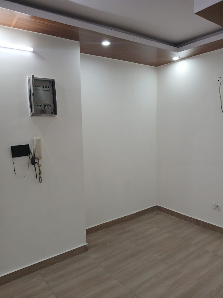 Room, pochanpur colony 3 Bedroom 1080 Sq.Ft. Builder Floor In Pochanpur Colony Delhi 8825980