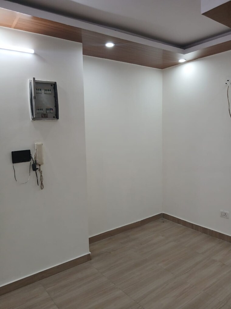 Room, pochanpur colony 3 Bedroom 1080 Sq.Ft. Builder Floor In Pochanpur Colony Delhi 8825980