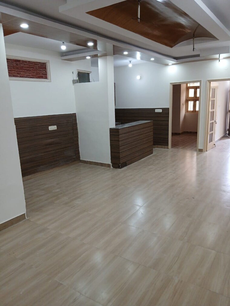 Room, pochanpur colony 3 Bedroom 1080 Sq.Ft. Builder Floor In Pochanpur Colony Delhi 8825980