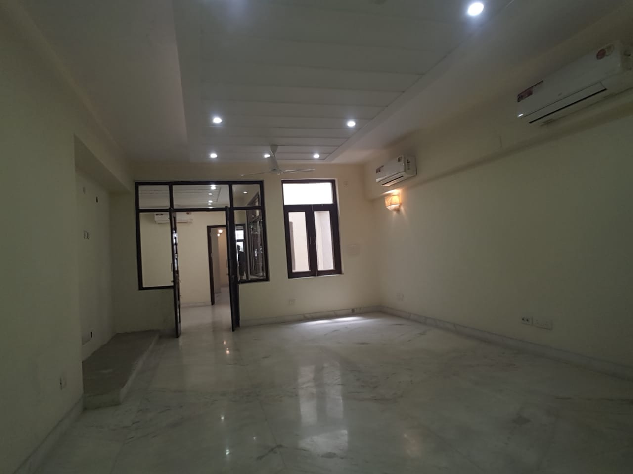 4 BHK + Pooja Room,Servant Room,Study Room,Extra Room Apartment For Rent in B Block Geetanjali Enclav