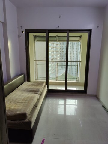 2 BHK Apartment For Rent in Goregaon West
