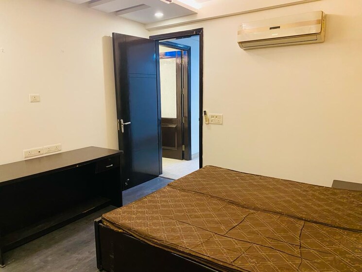 Room, greater kailash part 3 3 Bedroom 2000 Sq.Ft. Apartment In Greater Kailash Part 3 Delhi 8826165