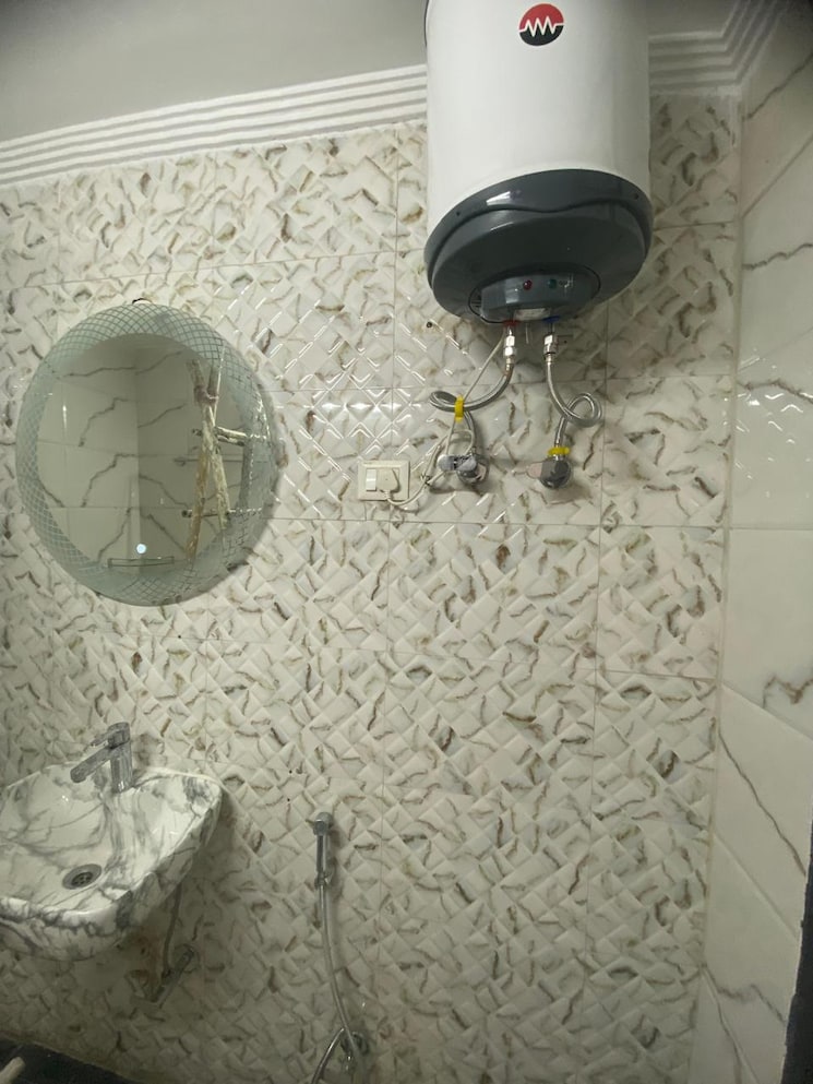 Bathroom, malviya nagar 3 Bedroom 1150 Sq.Ft. Builder Floor In Malviya Nagar Delhi 8826224