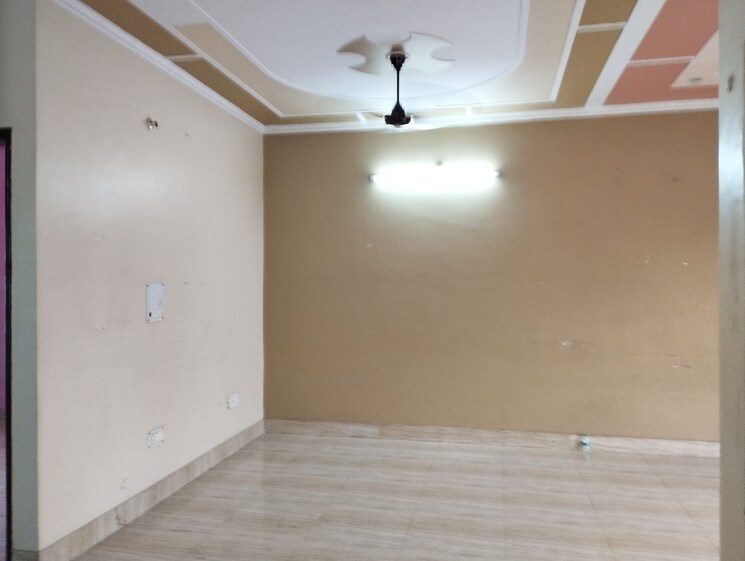 Room, sector 15 2 Bedroom 168 Sq.Yd. Independent House In Sector 15 Sonipat 8826320
