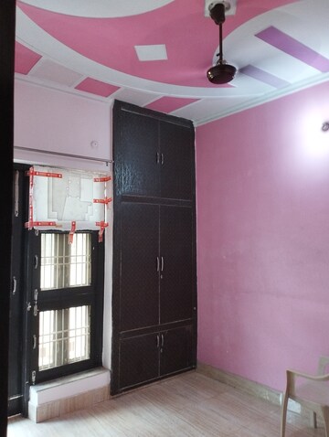 Room in 2 BHK Independent House at Sector 15 – for Rent
