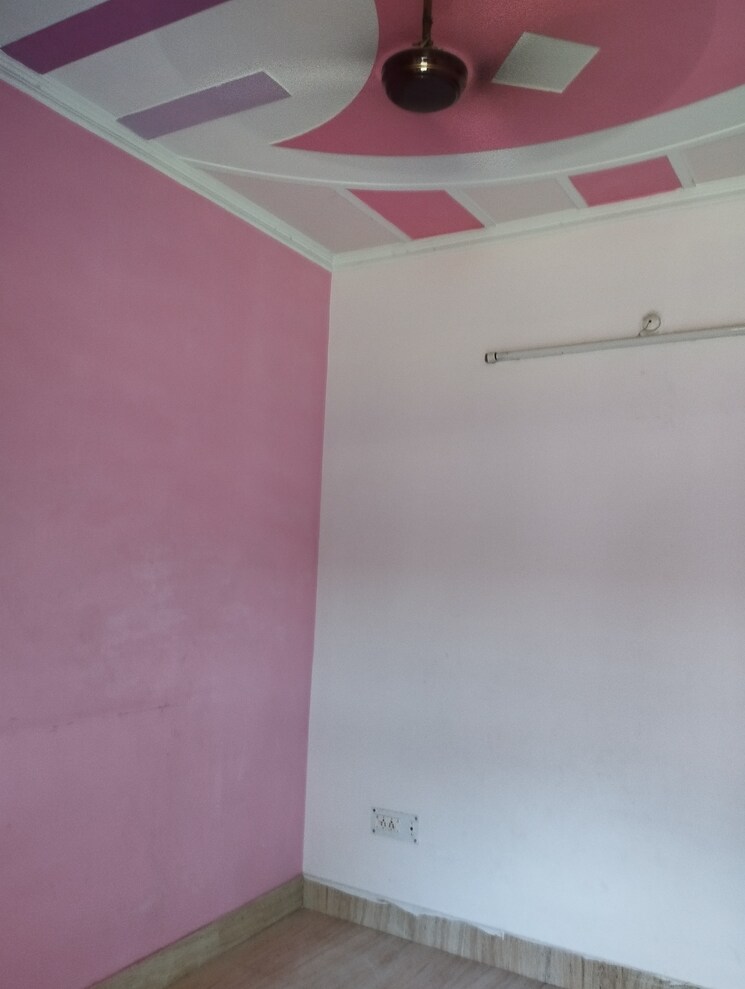 Room, sector 15 2 Bedroom 168 Sq.Yd. Independent House In Sector 15 Sonipat 8826320