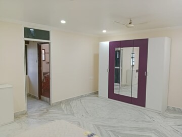 Room in 2 BHK Apartment at Jubilee Hills – for Rent