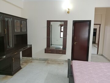 Room in 2 BHK Apartment at Jubilee Hills – for Rent
