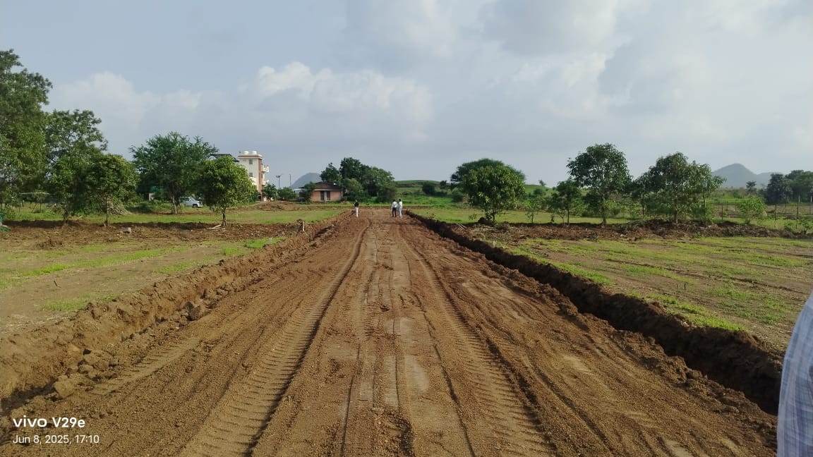 Plot For Sale in Tiradshet 