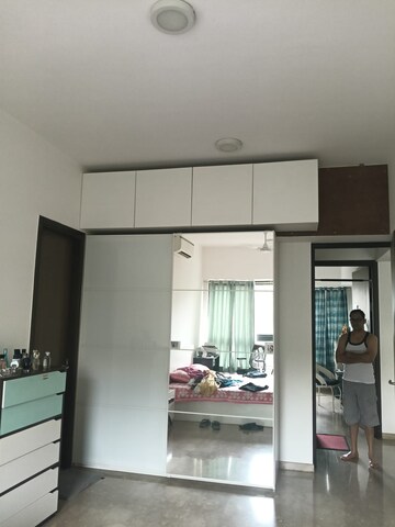 Bedroom in 3.5 BHK Apartment at Shapoorji Pallonji Vicinia, Powai – for Rent