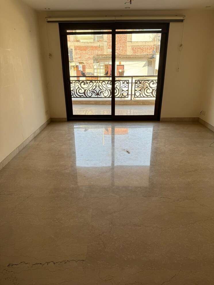 Room, panchsheel park 3 Bedroom 2500 Sq.Ft. Apartment In Panchsheel Park Delhi 8826327