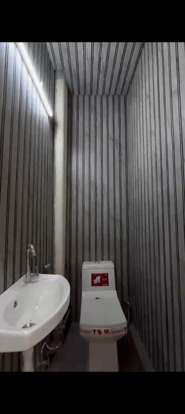 Bathroom, indrapuram 2 Bedroom 825 Sq.Ft. Builder Floor In Indrapuram Ghaziabad 8826339