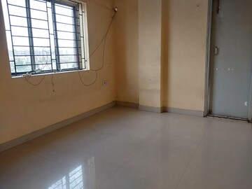 Room in 2 BHK Apartment at Shrachi Greenwood Elements, Rajarhat New Town – for Sale