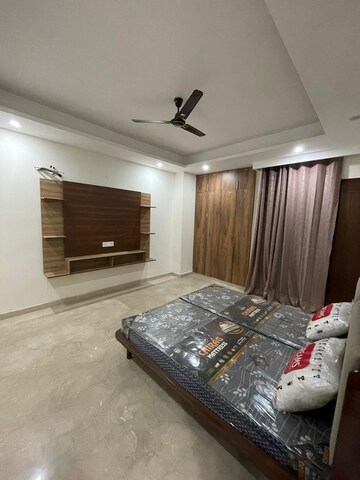 Bedroom in 4 BHK Builder Floor at Gail CGHS, Sector 56 – for Rent
