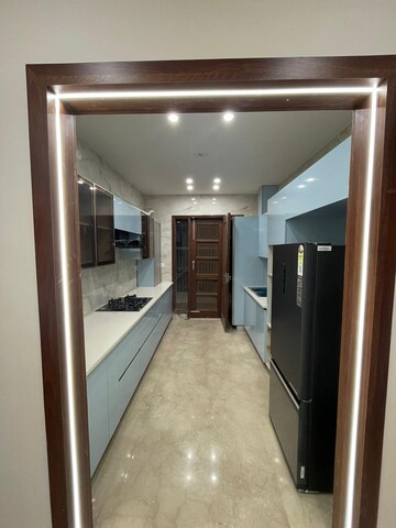 Building Lobby in 4 BHK Builder Floor at Gail CGHS, Sector 56 – for Rent