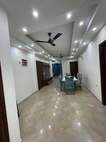 Room in 4 BHK Builder Floor at Gail CGHS, Sector 56 – for Rent