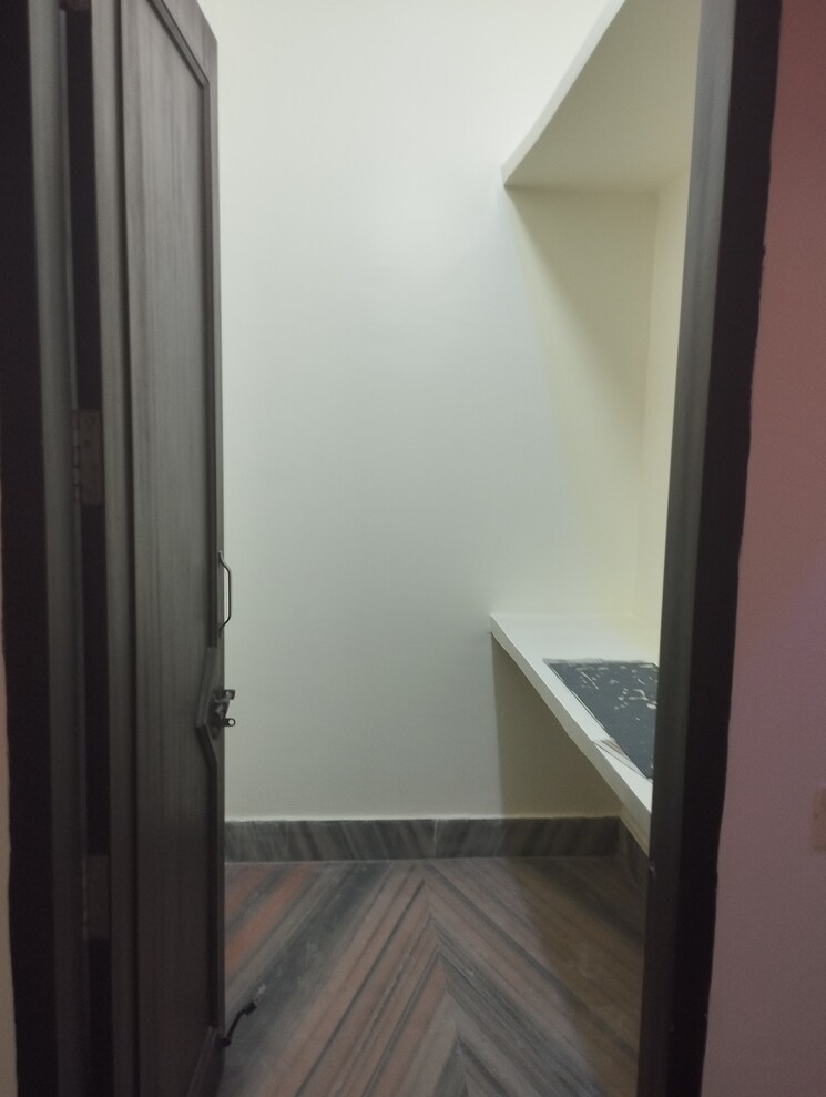 Room, sector 15 3 Bedroom 300 Sq.Yd. Independent House In Sector 15 Sonipat 8826421