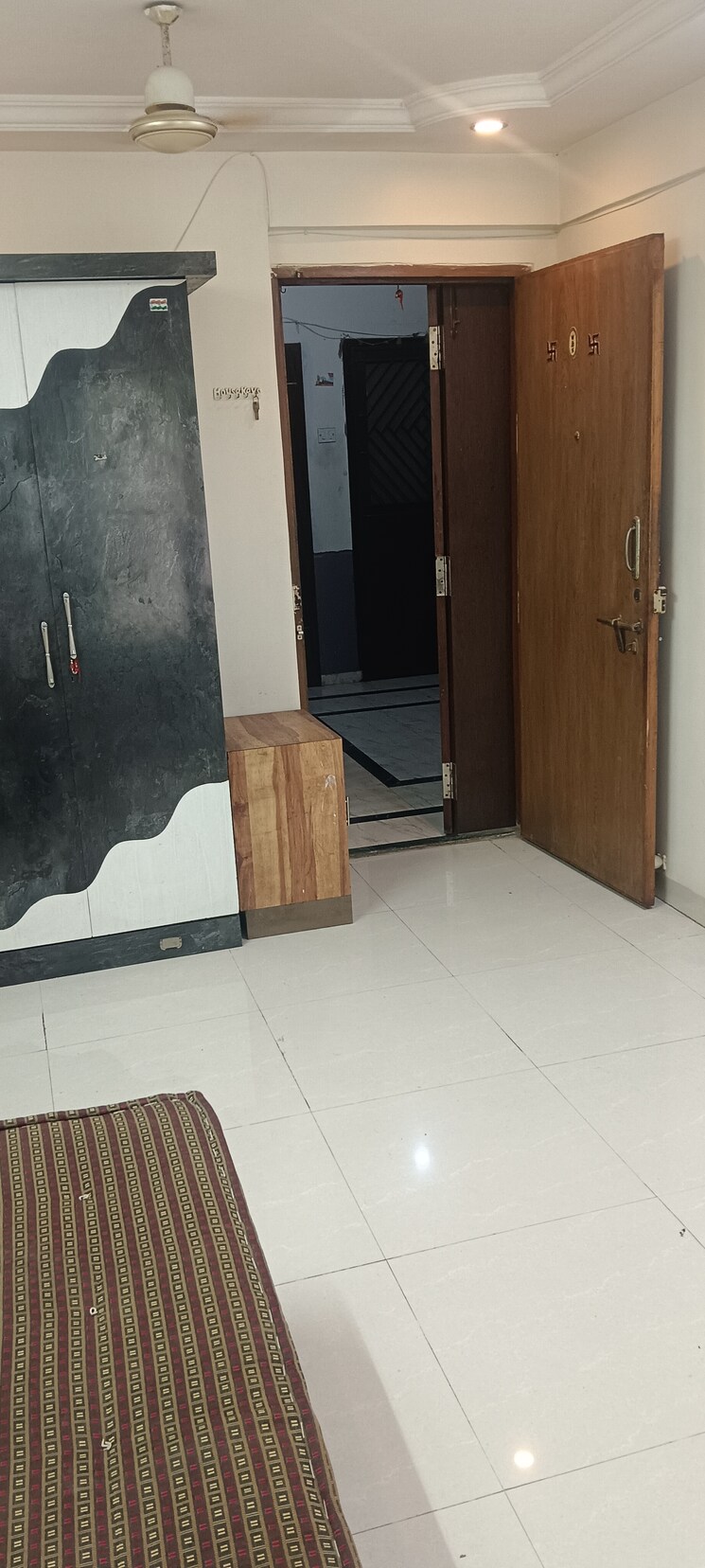 Room, kshitij-chs 1 Bedroom 575 Sq.Ft. Apartment In Goregaon East Mumbai 8826428