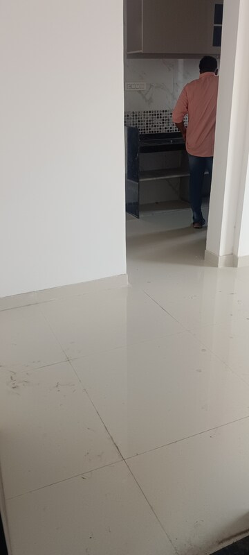 Furnished Amenities in 1 BHK Apartment at Vrindavan ABC CHS, Malad East – for Rent