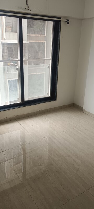 Room in 1 BHK Apartment at Vrindavan ABC CHS, Malad East – for Rent