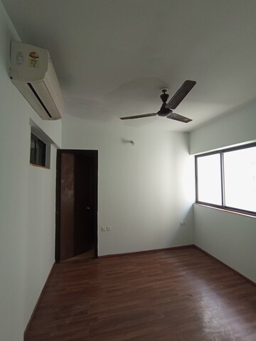 Master Bedroom in 1.5 BHK Apartment at Lodha Palava Downtown, Dombivli East – for Sale