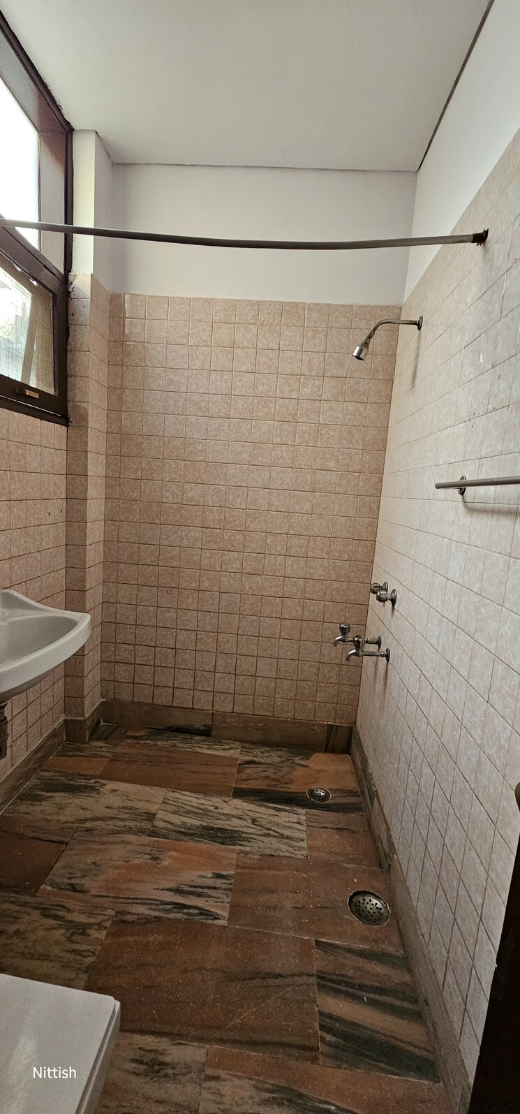 Bathroom, greater kailash ii 3 Bedroom 2000 Sq.Ft. Builder Floor In Greater Kailash ii Delhi 8826444