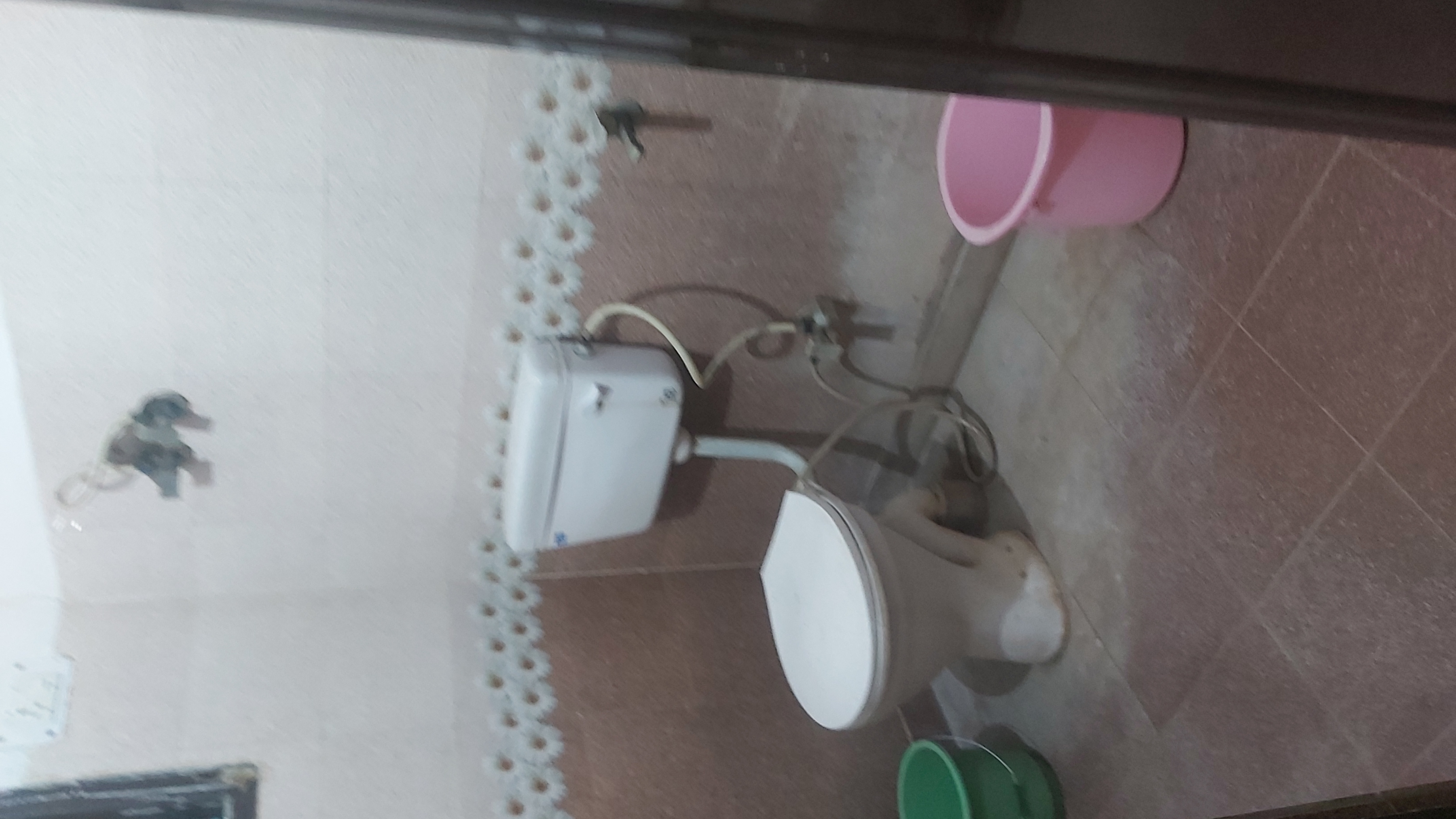 1 RkBuilder Floor For Rent in Patparganj Village Opp un