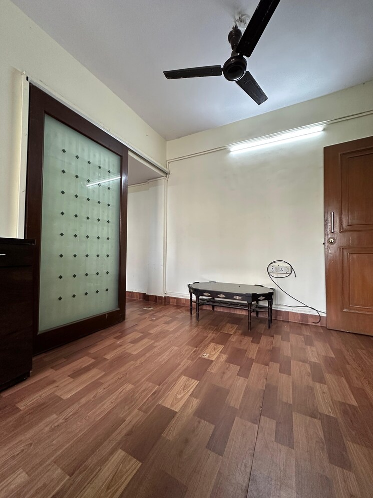 Room, regency-apartment 2 Bedroom 450 Sq.Ft. Apartment In Andheri West Mumbai 8826477