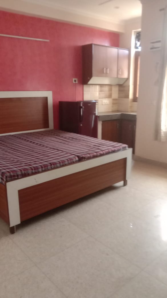 1 Rk  475 Sq.Ft. Builder Floor in Rzone Land Plot