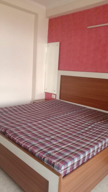 Bedroom in 1 RK Builder Floor at Rzone Land Plot, Sector 48 – for Rent