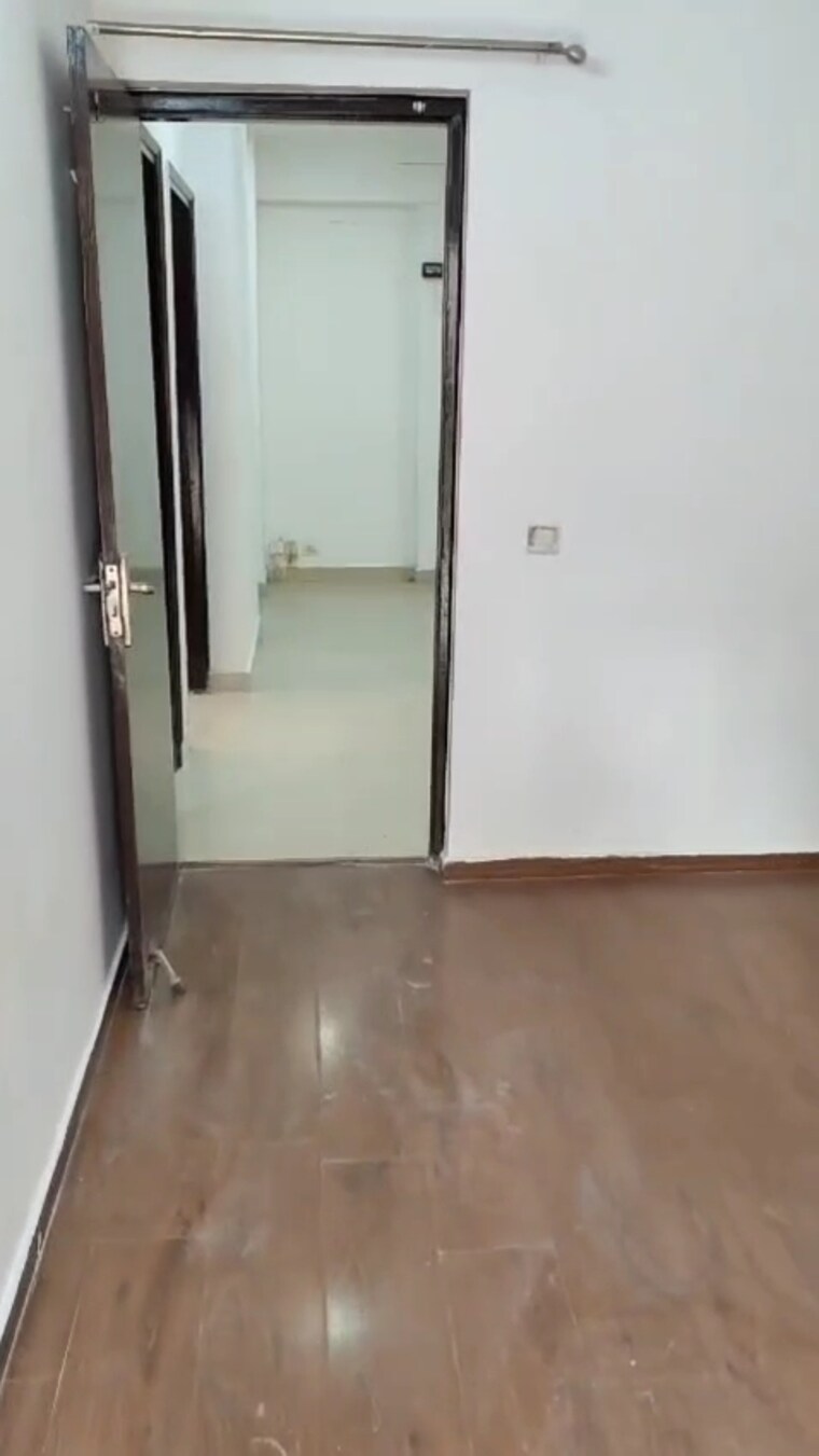 Bedroom, gaur city 2 2.5 Bedroom 925 Sq.Ft. Apartment In Gaur City 2 Greater Noida 8826594