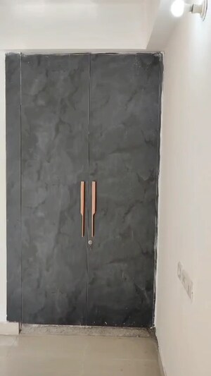 Room in 2.5 BHK Apartment at Gaur City 2 – for Sale