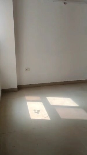 Room in 2.5 BHK Apartment at Gaur City 2 – for Sale