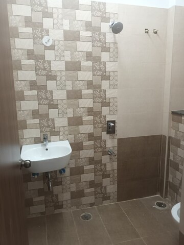 Bathroom in 4 BHK Villa at TMR Orchids, Chokkanahalli – for Rent