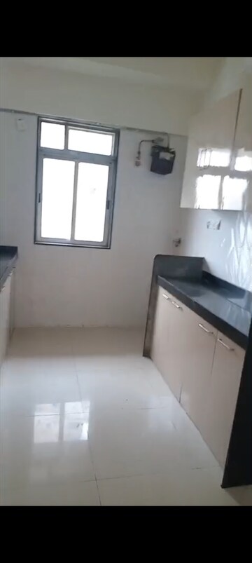 Room in 2 BHK Apartment at Ghatkopar East – for Rent