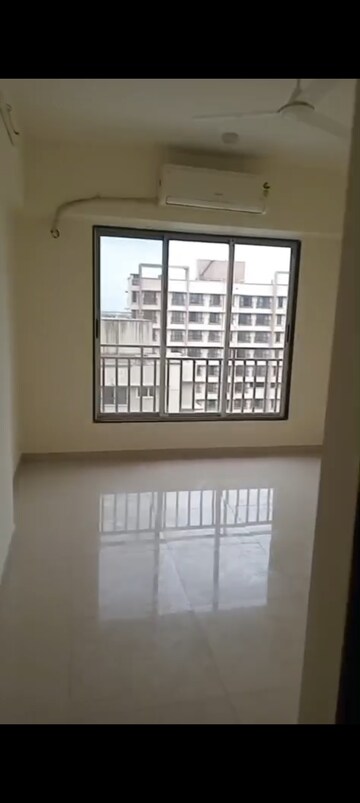 Room in 2 BHK Apartment at Ghatkopar East – for Rent