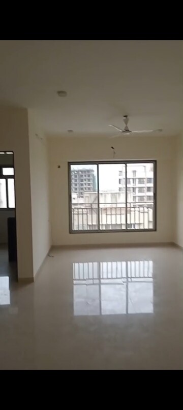Room in 2 BHK Apartment at Ghatkopar East – for Rent