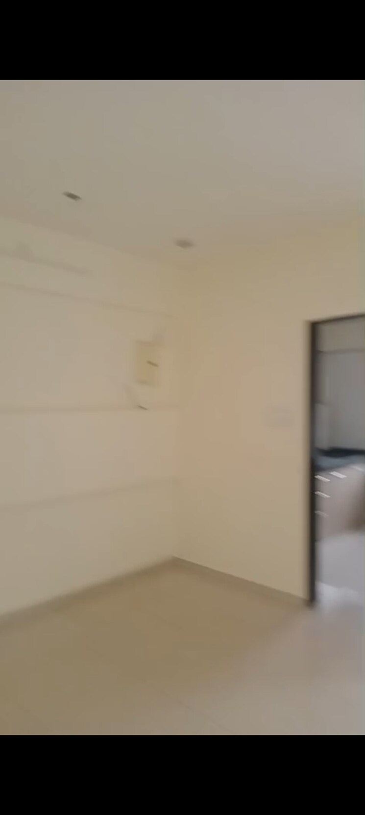 Room, ghatkopar east 2 Bedroom 850 Sq.Ft. Apartment In Ghatkopar East Mumbai 8826599